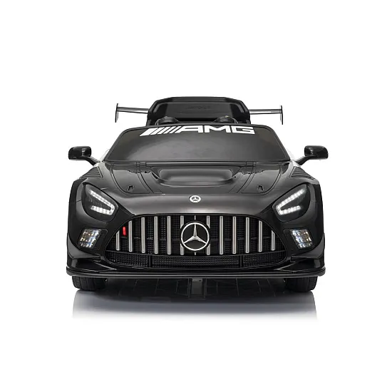 Mercedes AMG GT3 musta auto