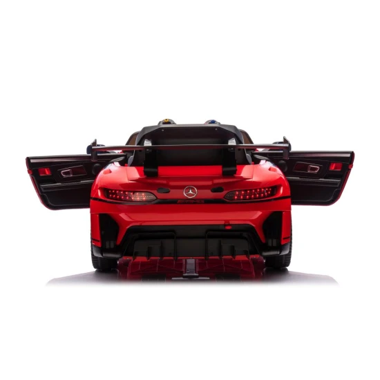 Mercedes AMG GT3 sarkanais automobilis