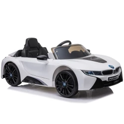 Balts elektromobilis BMW I8