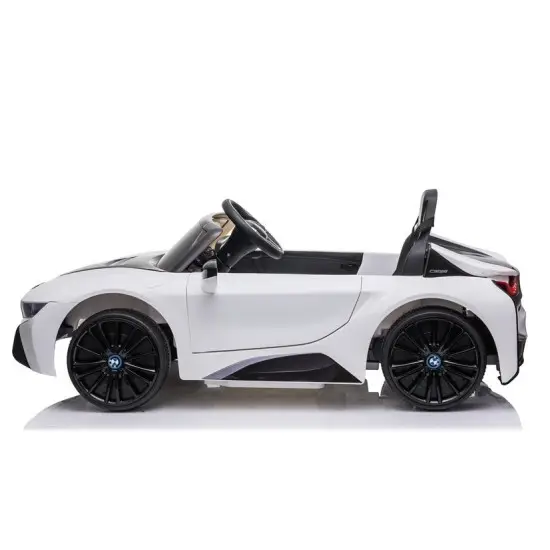 Balts elektromobilis BMW I8