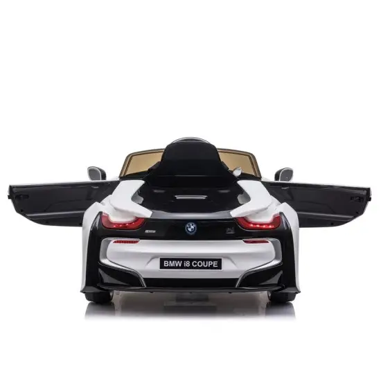 Balts elektromobilis BMW I8