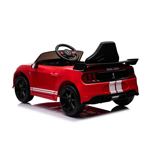 Ford Mustang GT500 sarkans auto