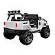 WXE-1688 balts SUV