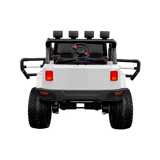 WXE-1688 balts SUV