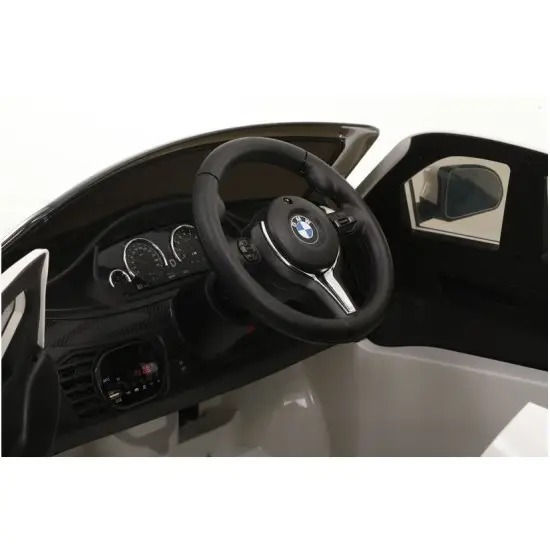 Melns BMW X6 elektromobilis
