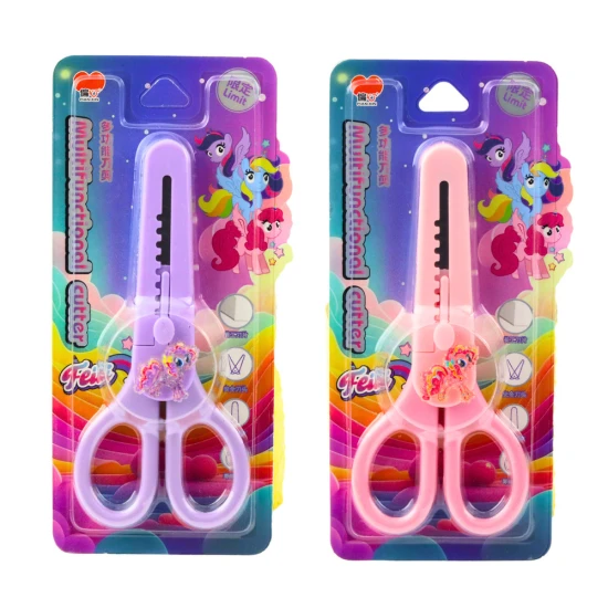 Bērnu šķēres ar futrālīti, rotātas ar dažādiem zirgu motīviem, 14 cm Nelieli kancelejas piederumi