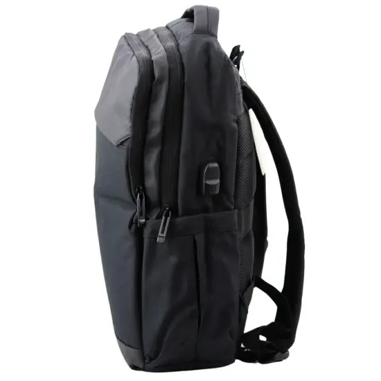 Melna mugursoma ar USB un klēpjdatora kabatu 16 l, 45 cm Mugursomas
