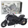 Sporta melnā metāla motocikls