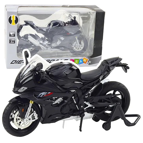Sporta melnā metāla motocikls