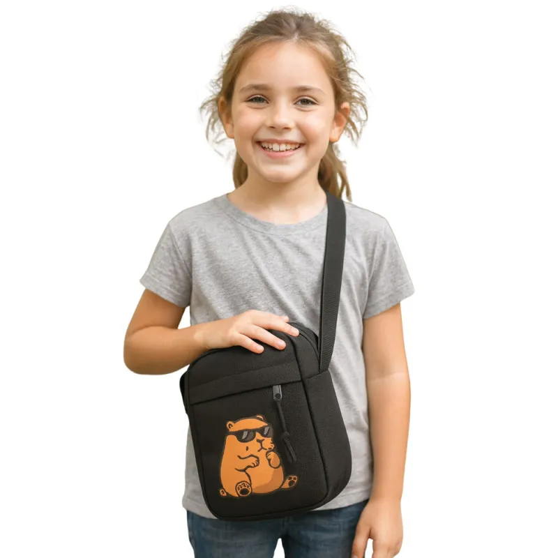 Melna plecu soma ar regulējamu siksnu 19,5 x 14 cm Mugursomas