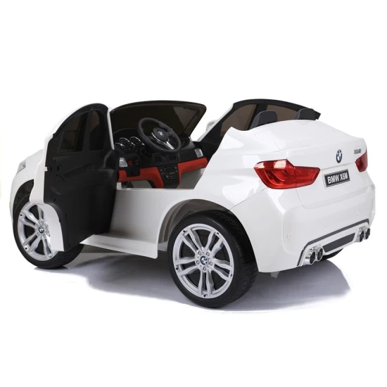 Balts BMW X6M ar akumulatoru darbināms automobilis Automašīnas