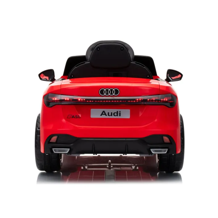 Audi A5L HL788 sarkana krāsas akumulatora auto