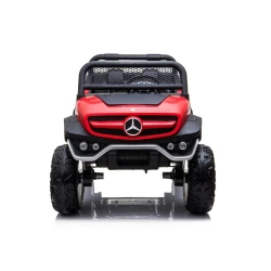 Mercedes Unimog elektriskais sarkanais automobilis