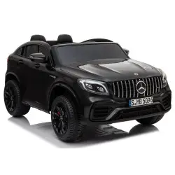 Melns elektromobilis Mercedes GLC 63S