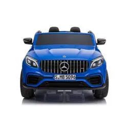Zilais elektromobilis Mercedes GLC 63S
