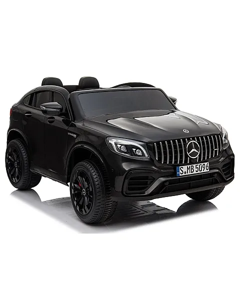 Melns elektromobilis Mercedes GLC 63S