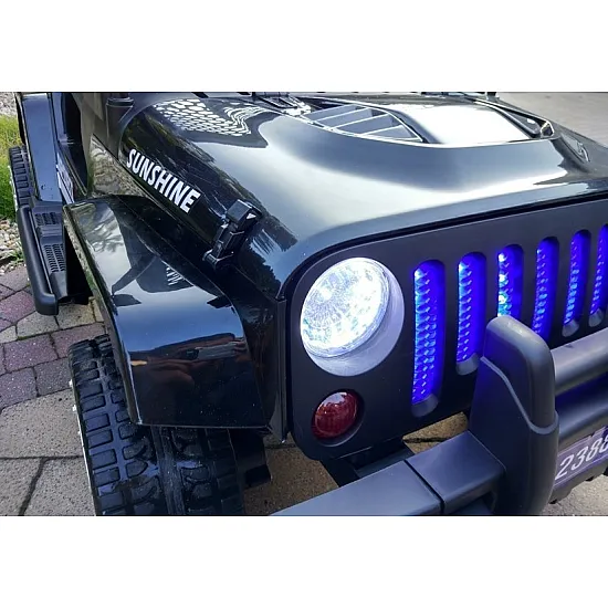 Melns akumulatora tipa SUV S2388