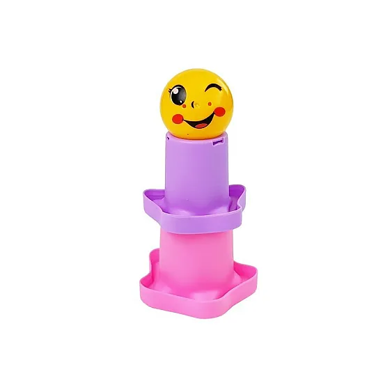 Bērnu krūzīšu piramīda 