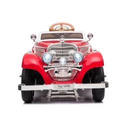 Sarkans akumulatora retro automobilis Mercedes 540K