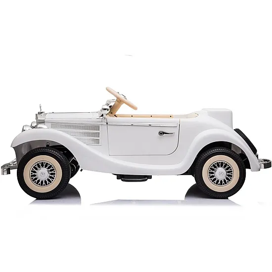 Baltas akumuliatorinis retro automobilis Mercedes 540K Elektrinės mašinėlės vaikams