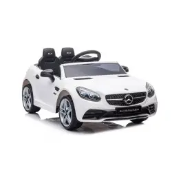 Mercedes SLC 300 elektriskais baltais automobilis