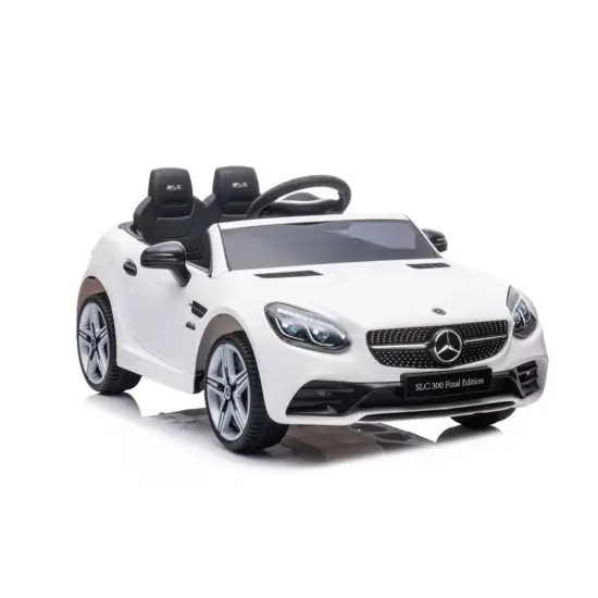 Mercedes SLC 300 elektriskais baltais automobilis