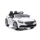 Mercedes SLC 300 elektriskais baltais automobilis