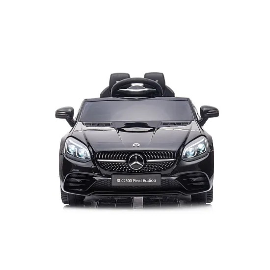Elektriskais melnais automobilis Mercedes SLC 300