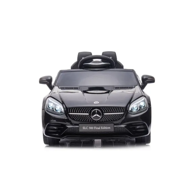 Elektriskais melnais automobilis Mercedes SLC 300