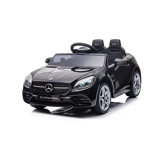 Elektriskais melnais automobilis Mercedes SLC 300