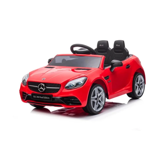 Elektriskais sarkanais automobilis Mercedes SLC 300