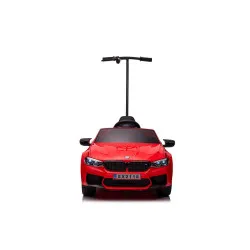 BMW M5 sarkanais elektromobilis