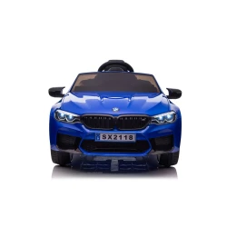 Zilais elektromobilis BMW M5 drifts