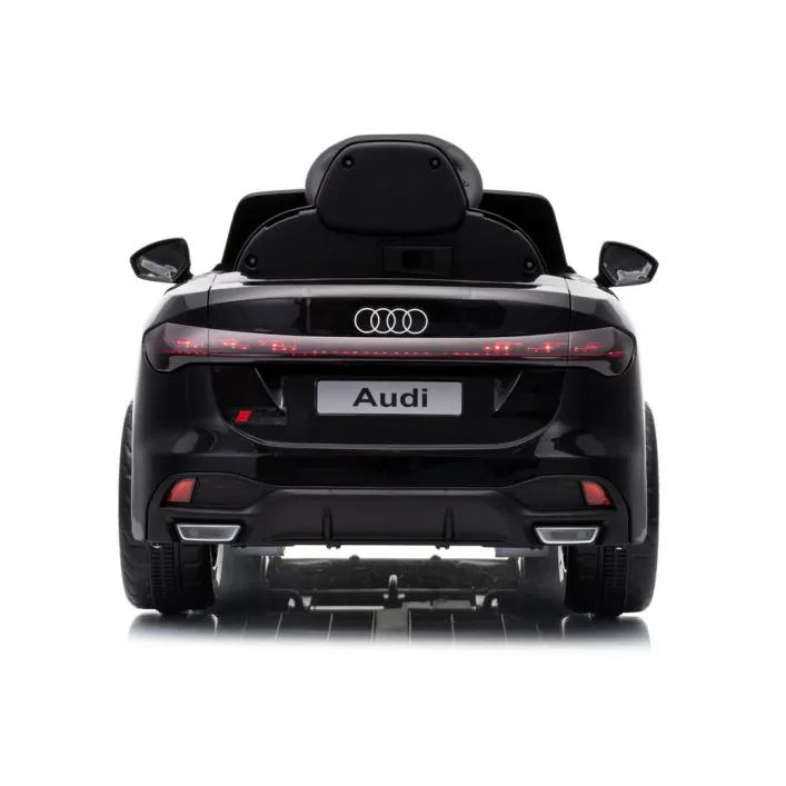 Audi A5L HL788 melnā krāsā akumulatora auto