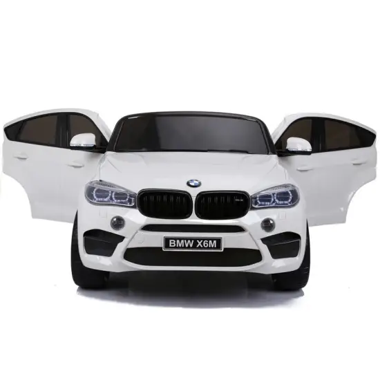 Balts BMW X6M ar akumulatoru darbināms automobilis Automašīnas