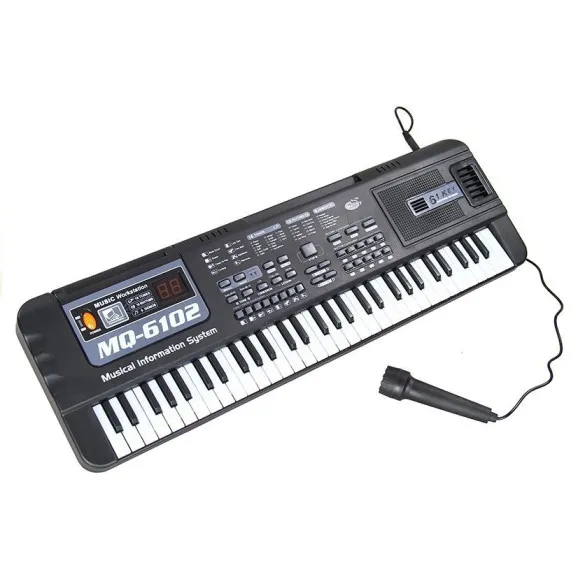 Melns pianīns ar 61 taustiņu un mikrofonu mācībām. Mūzikas instrumentai