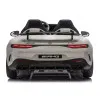 Pelēka elektriskā automašīna Mercedes AMG DK-GT63