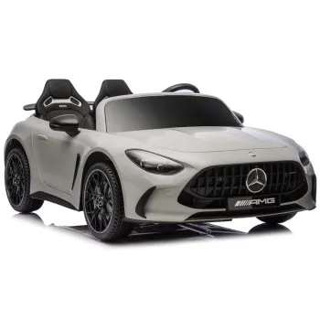 Pelēka elektriskā automašīna Mercedes AMG DK-GT63