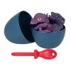 Zils dinozaura olas ar izjaucamu violetu dinozauru. Dinozauri