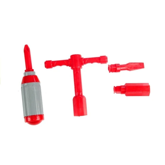 Ugunsdzēsības mašīnas ar kāpnēm demontāža