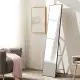 Liels 159 cm stāvspogulis ar melnu rāmi
