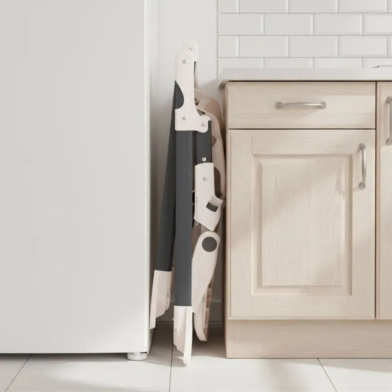 ECOTOYS saliekamais bērnu krēsls ar rotaļlietām
