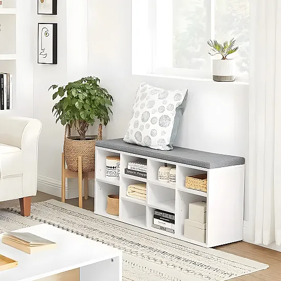 Balts apavu skapis ar pelēku spilvenu ModernHome