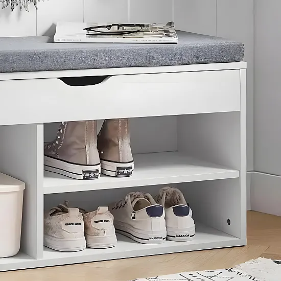 Balts apavu skapis ar pelēku spilvenu un 3 plauktiem ModernHome