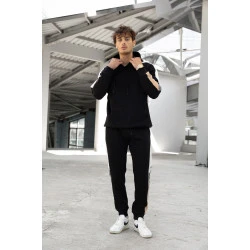 Vīriešu melns komplekts ar baltu svītru Core