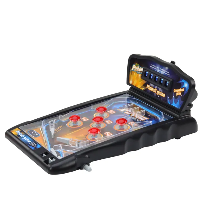 Pinballa arkādes spēle ar rezultātu tabulu