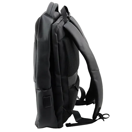 Juoda kuprinė su USB kišene 16L 41cm Kuprinės