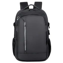 Melna mugursoma ar USB, klēpjdatora kabatu un atstarotājiem 16 l, 45 cm