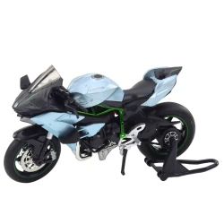 Sporta motocikls metāliskās gaismas sudraba skaņas 1:12