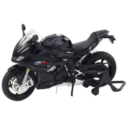 Sporta melnā metāla motocikls 